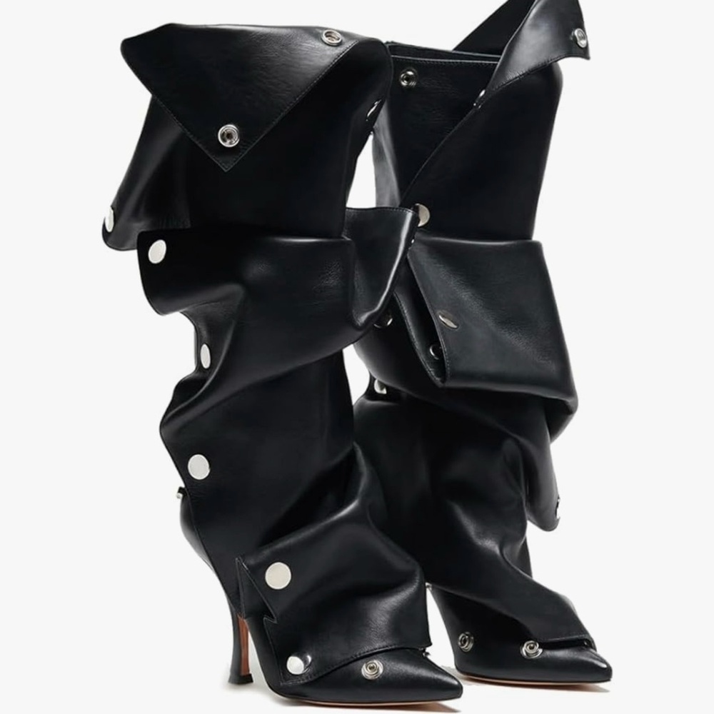 Black buckle boot new never worn